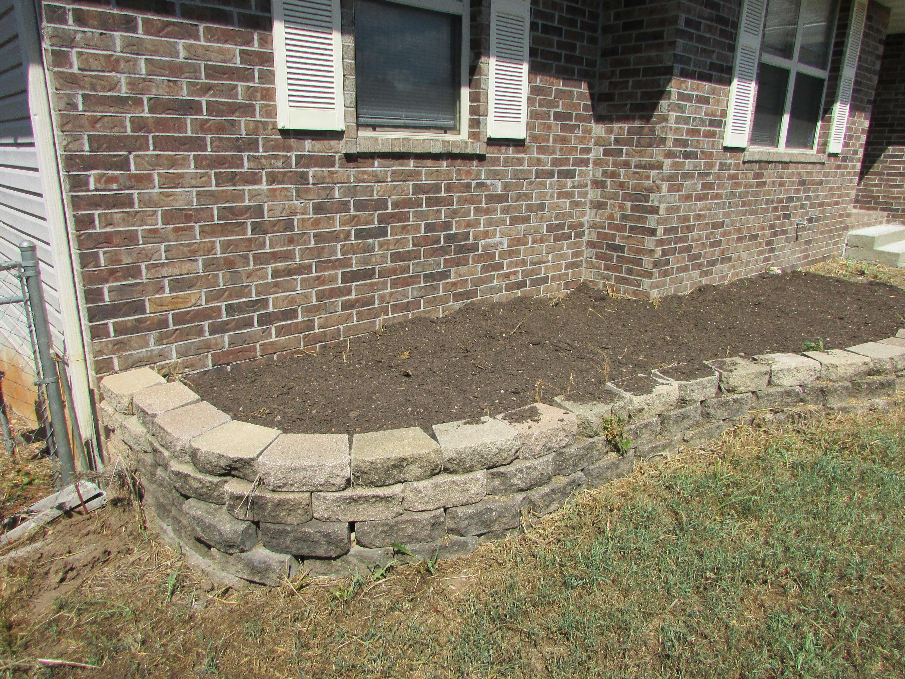 111 E Daleview CIR, Nixa, MO 65714