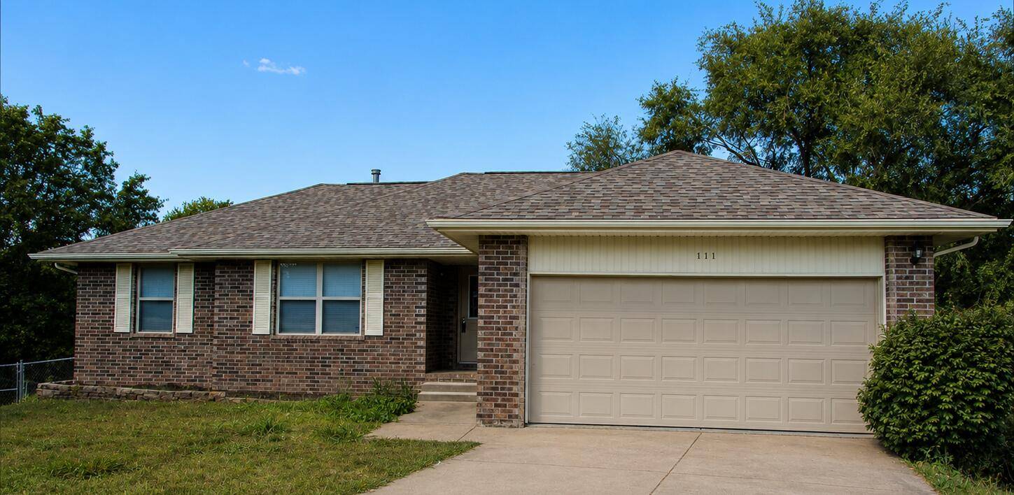 111 E Daleview CIR, Nixa, MO 65714