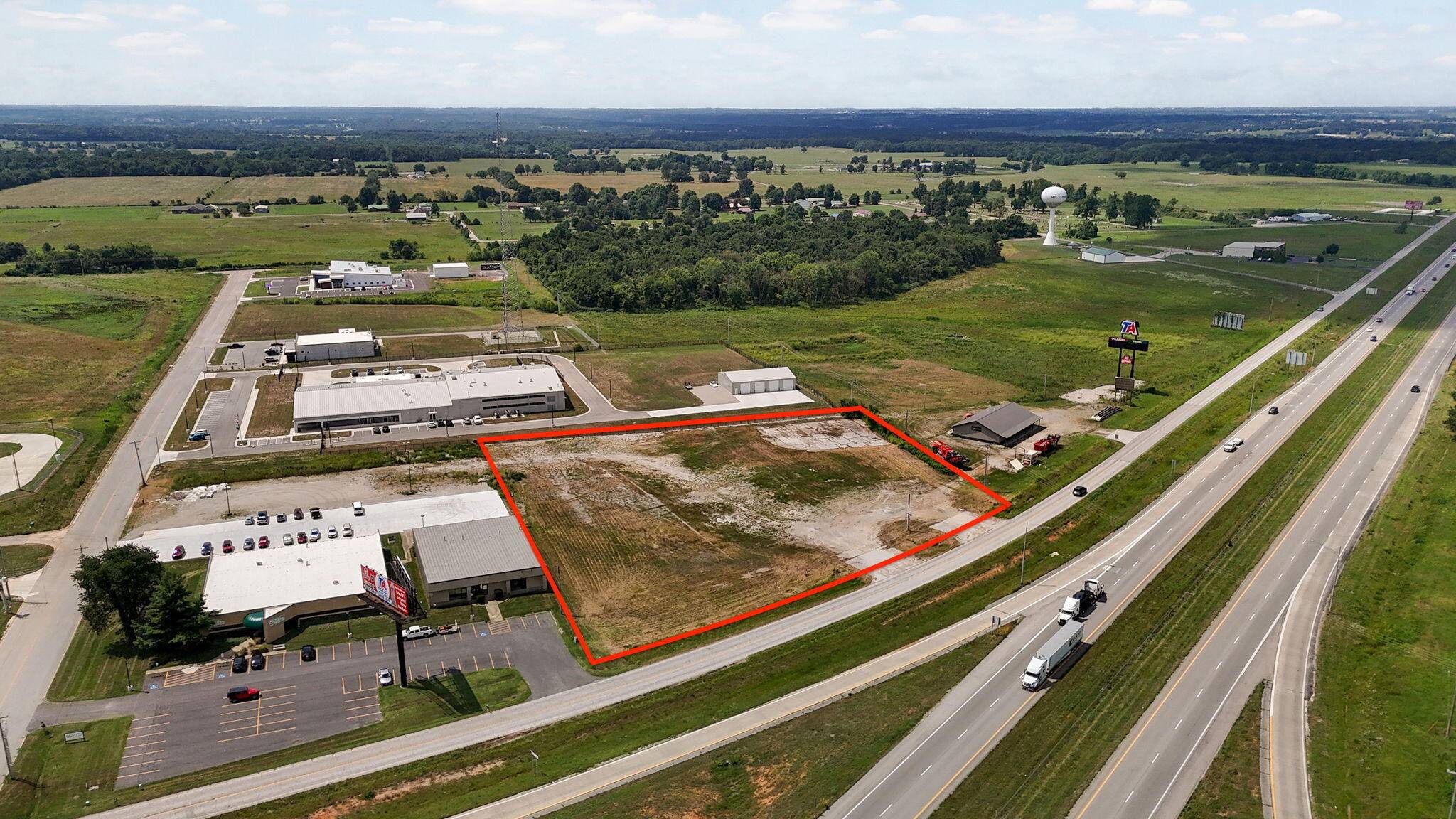000 Daniel DR, Mt Vernon, MO 65712
