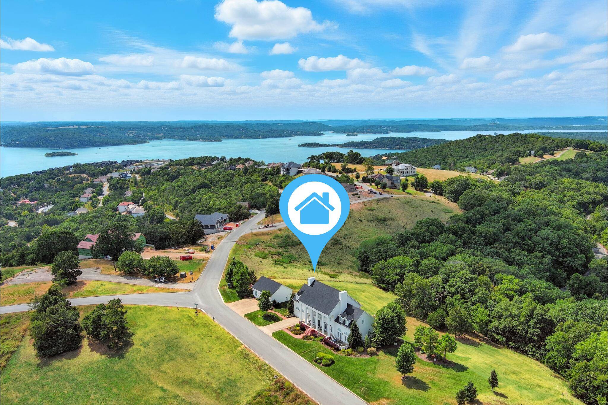 160 Emerald Pointe Drive, Hollister, MO 65672