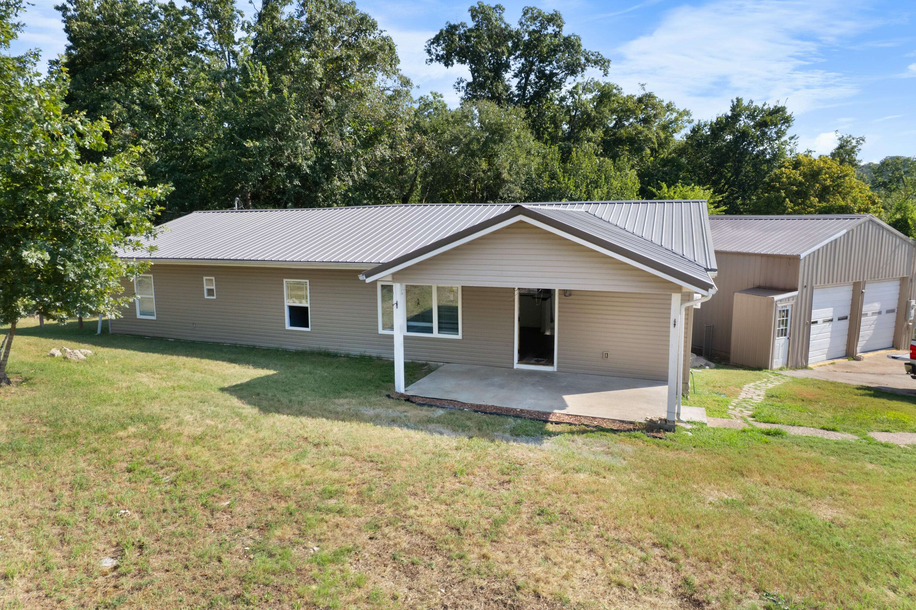 610 Kimberly Creek RD, Rockaway Beach, MO 65740