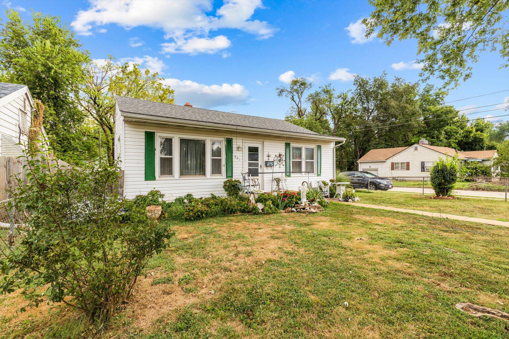 901 W Portland ST, Springfield, MO 65807
