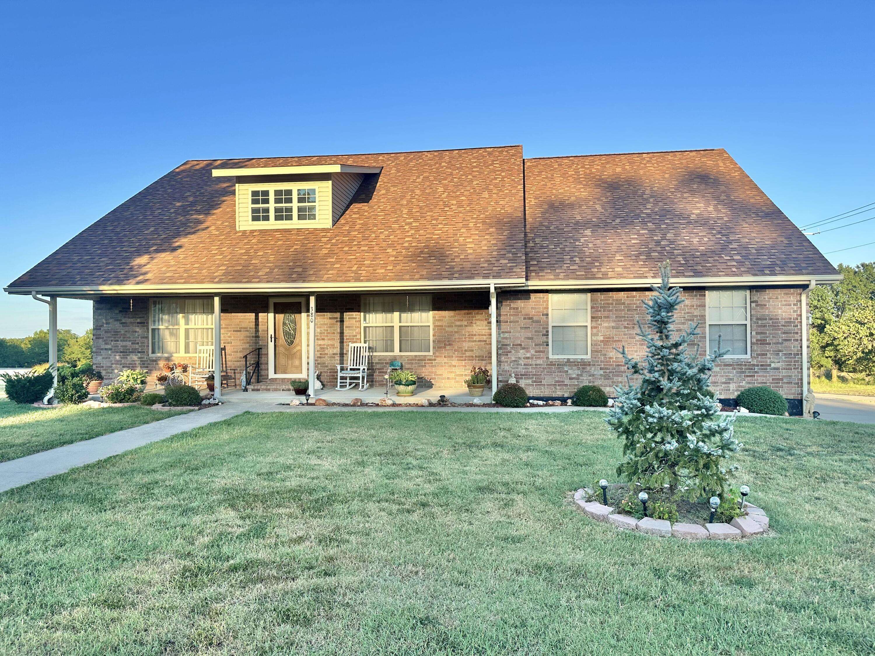 380 S Hartford AVE, Bolivar, MO 65613