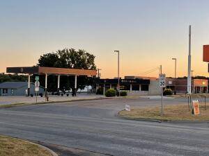1803 N North Main Street ST, Mountain Grove, MO 65711