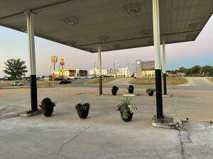 1803 N North Main Street ST, Mountain Grove, MO 65711
