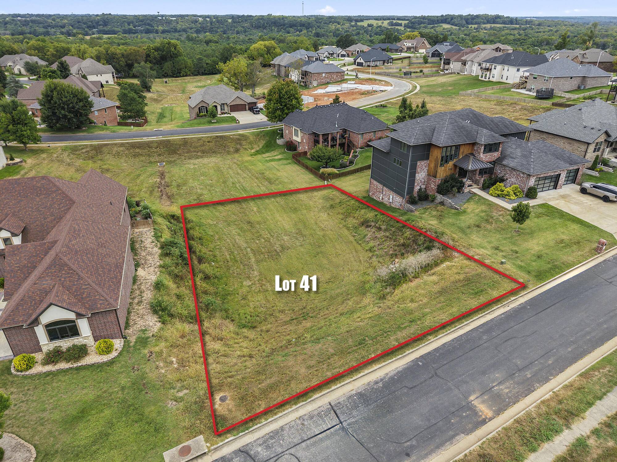 1568 W Gaslight DR, Springfield, MO 65810