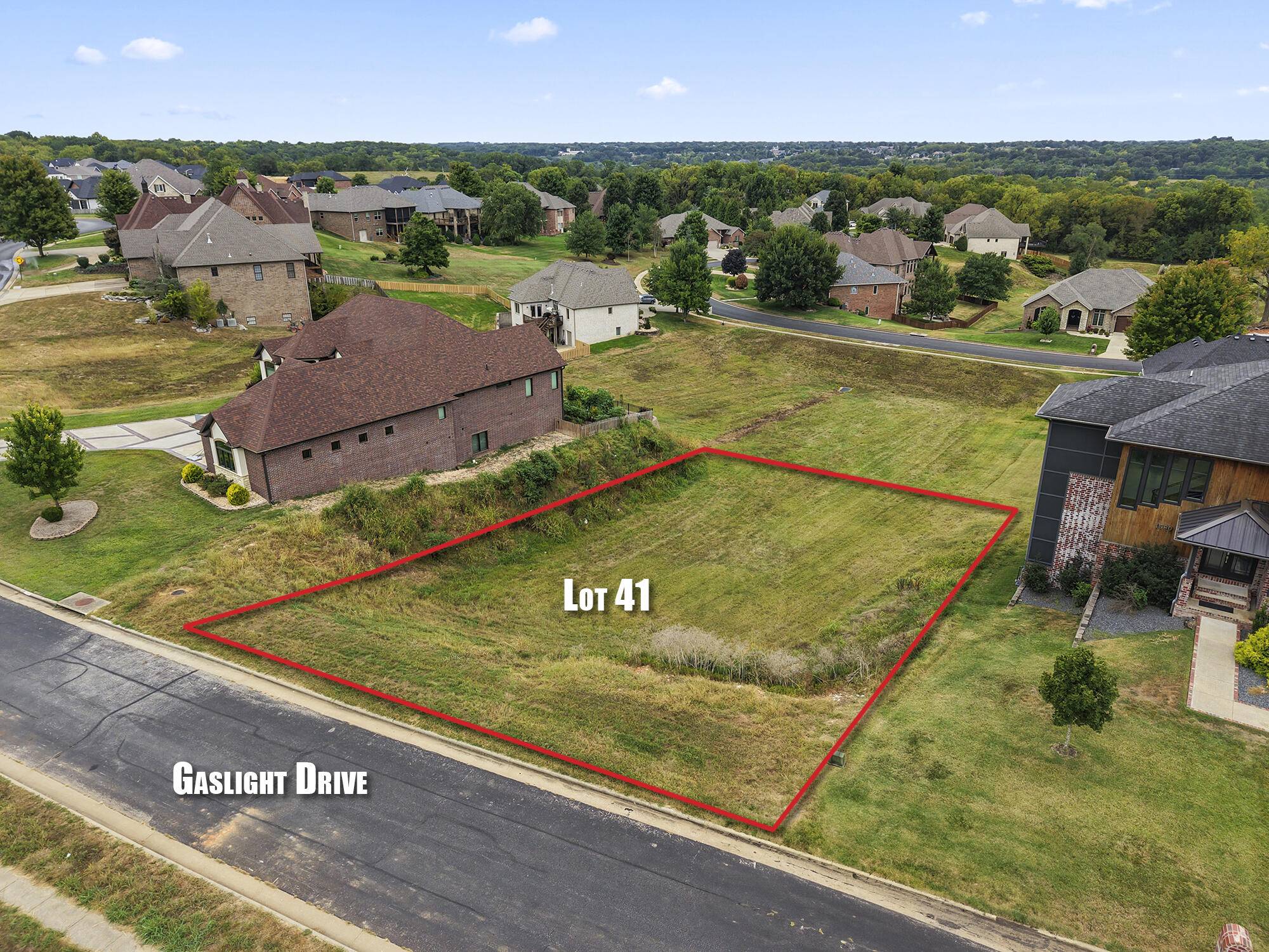 1568 W Gaslight DR, Springfield, MO 65810