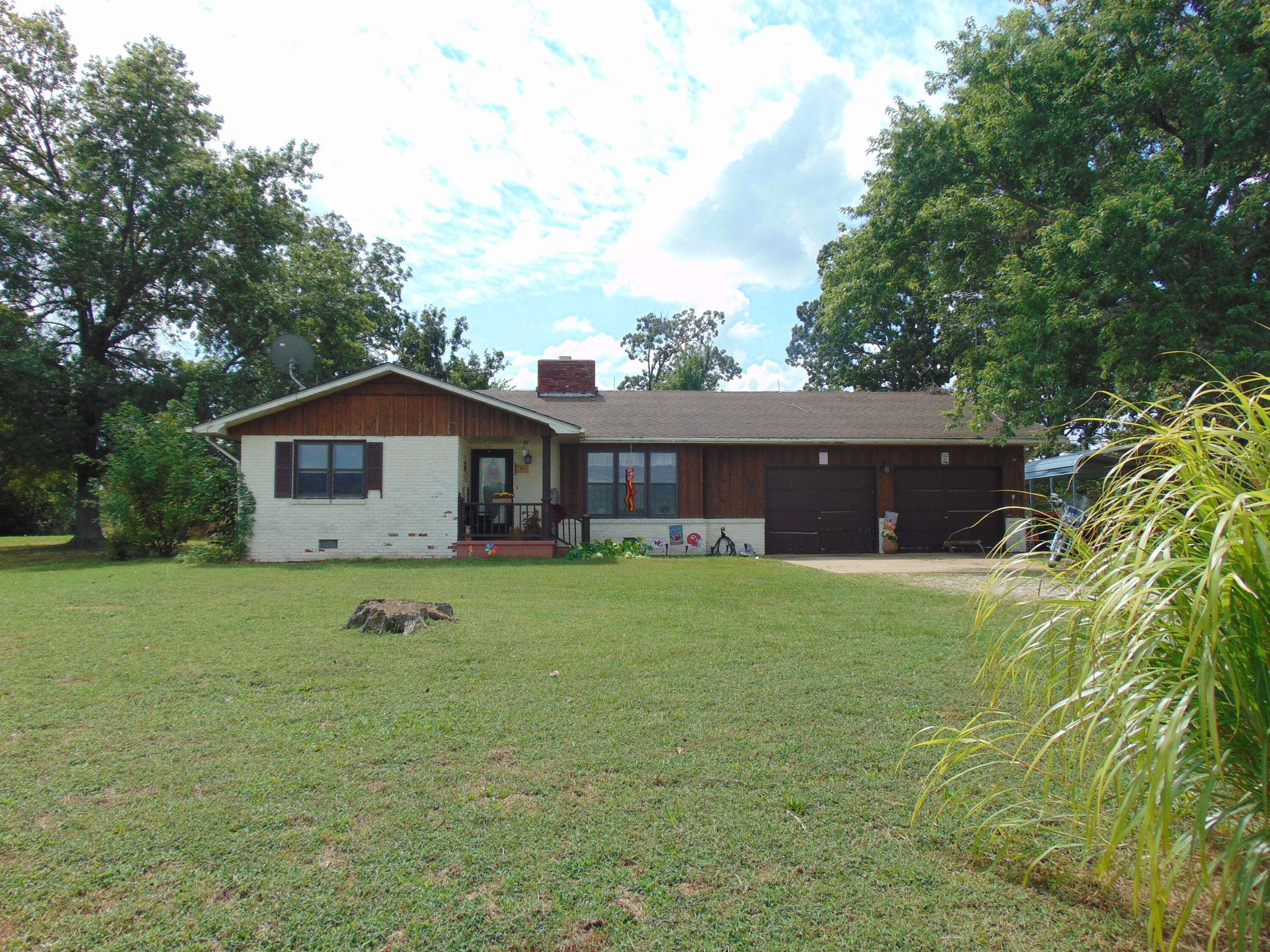 1400 Old Exeter RD, Cassville, MO 65625