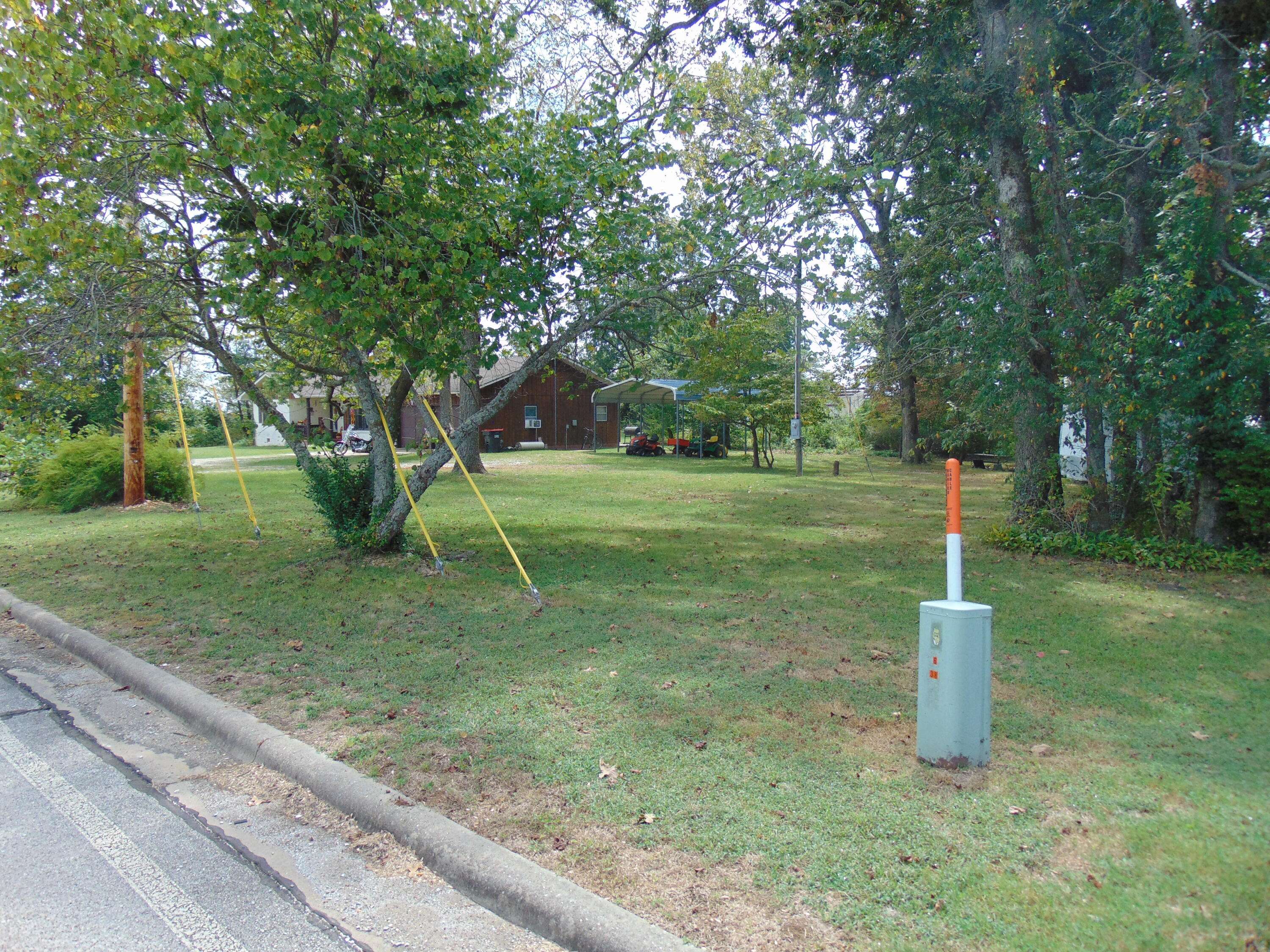1400 Old Exeter RD, Cassville, MO 65625