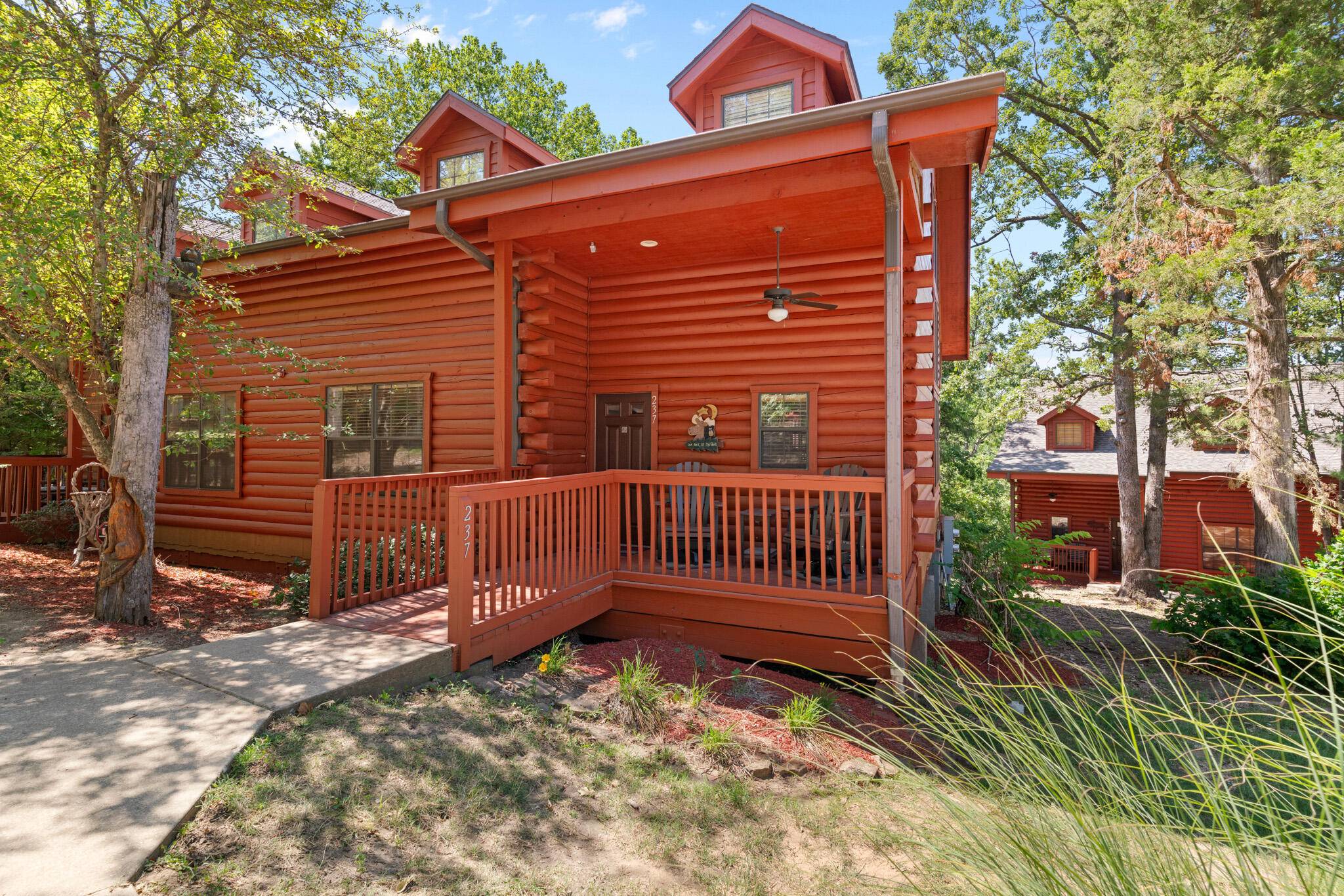 237 Oakridge RD #2, Branson, MO 65616
