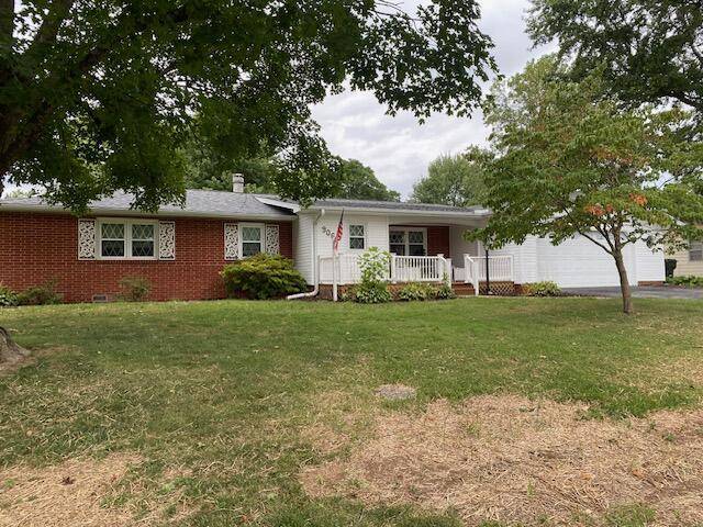 906 W Pearl ST, Aurora, MO 65605