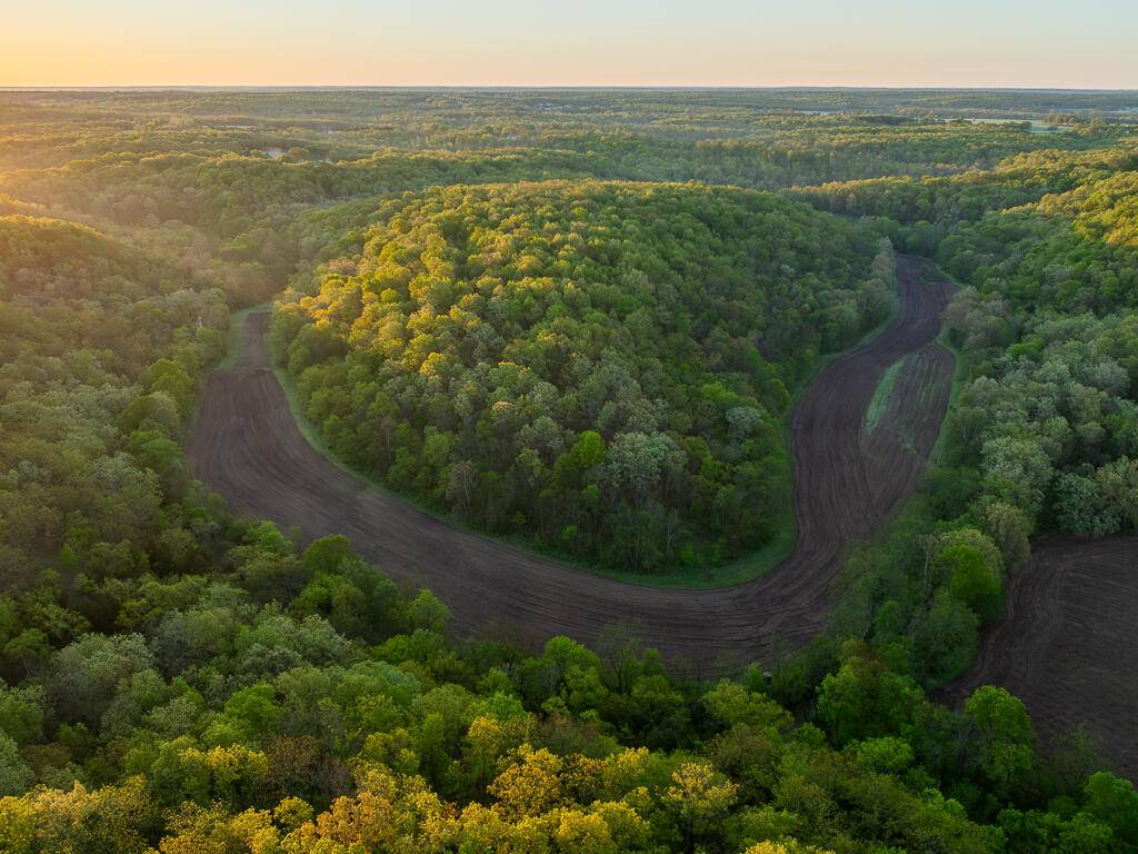 13760 Junction RD, Eldridge, MO 65463
