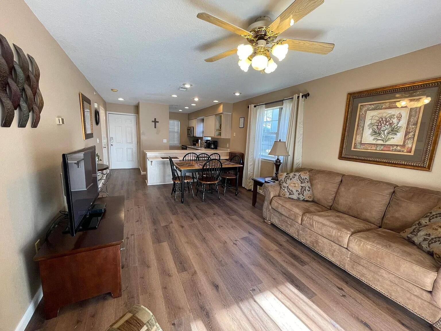 545 Valley View RD #101, Branson, MO 65616