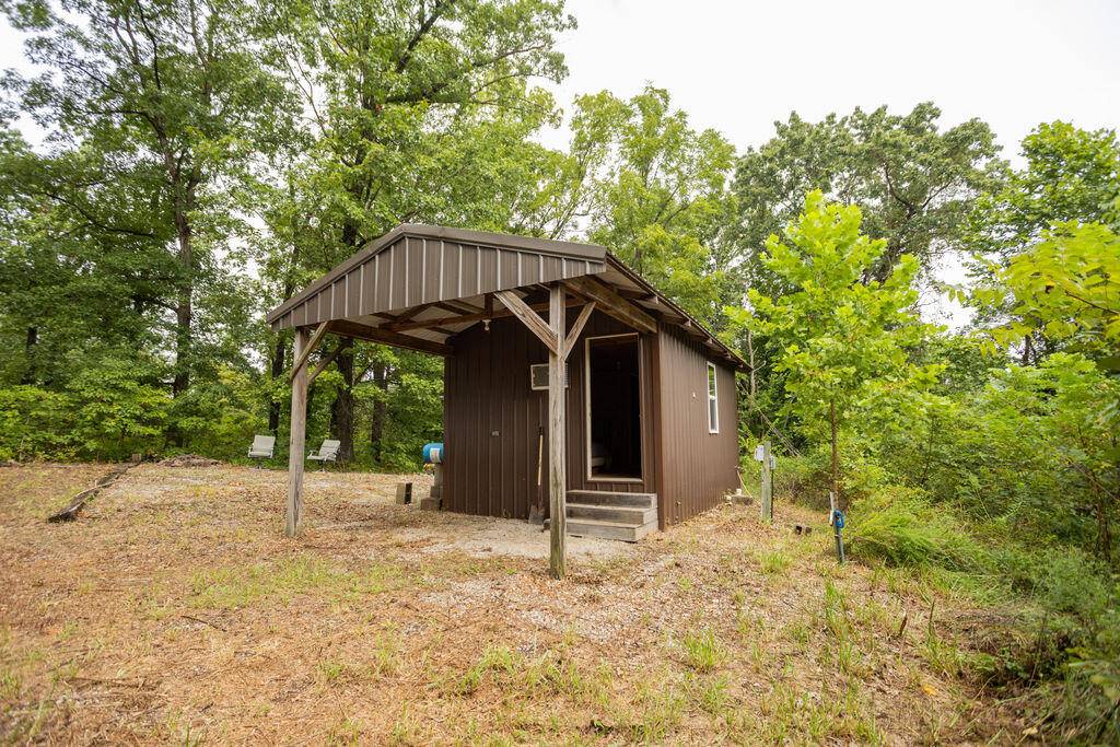 000 Cowan Ridge Rd, Powell, MO 65730