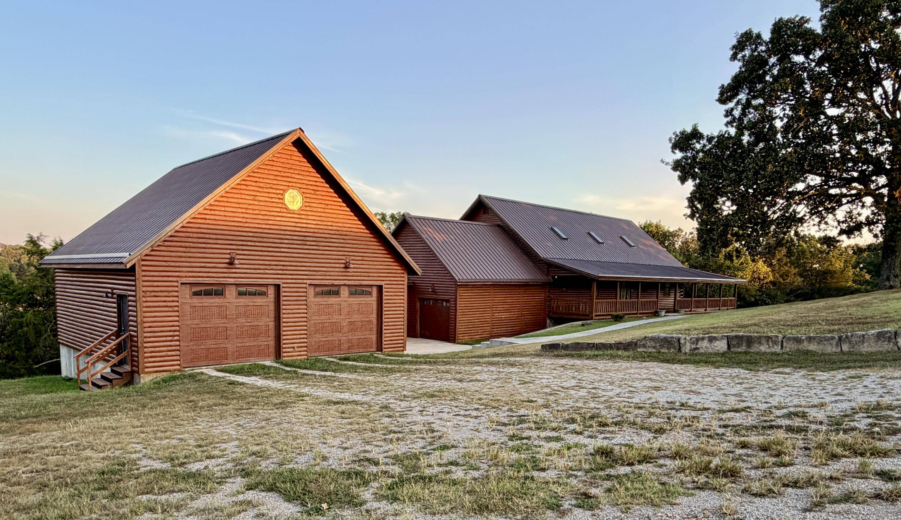 300 Round Up Lane, Bakersfield, MO 65609