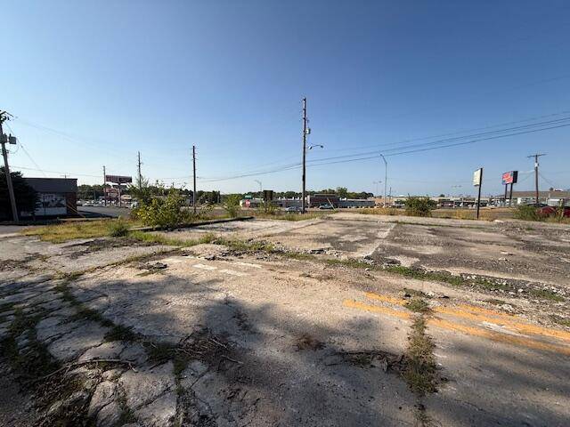 1624 W Kearney ST, Springfield, MO 65803