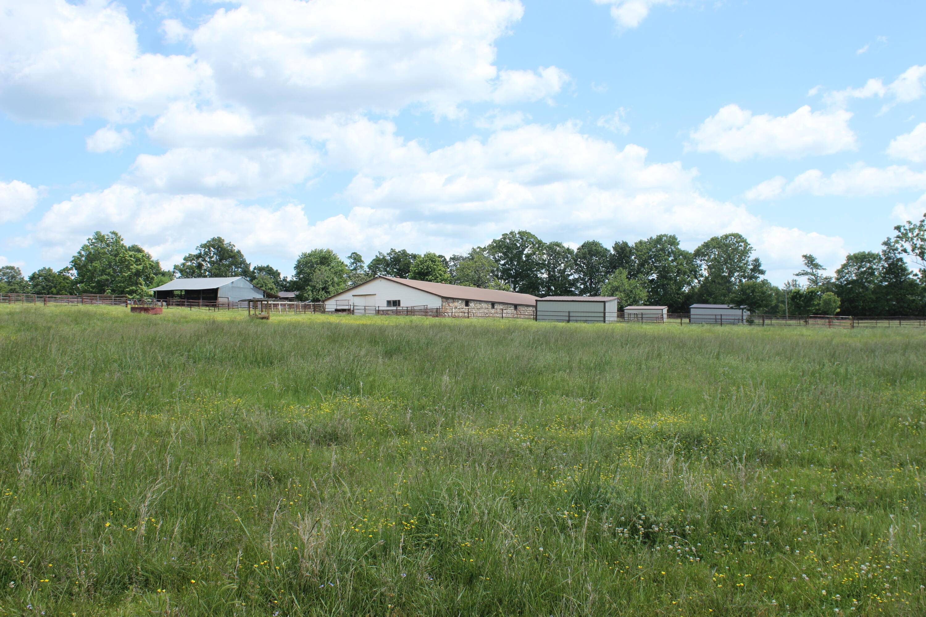 2231 W Highway, Thayer, MO 65791