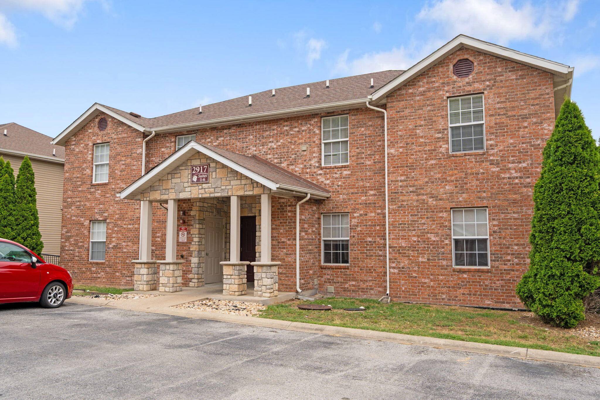 2917 Vineyards Pkwy #2, Branson, MO 65616