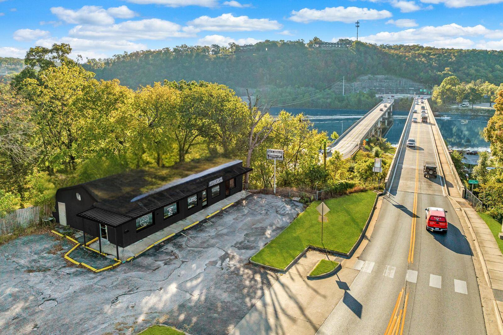 718 S Business 65 #A, Branson, MO 65616