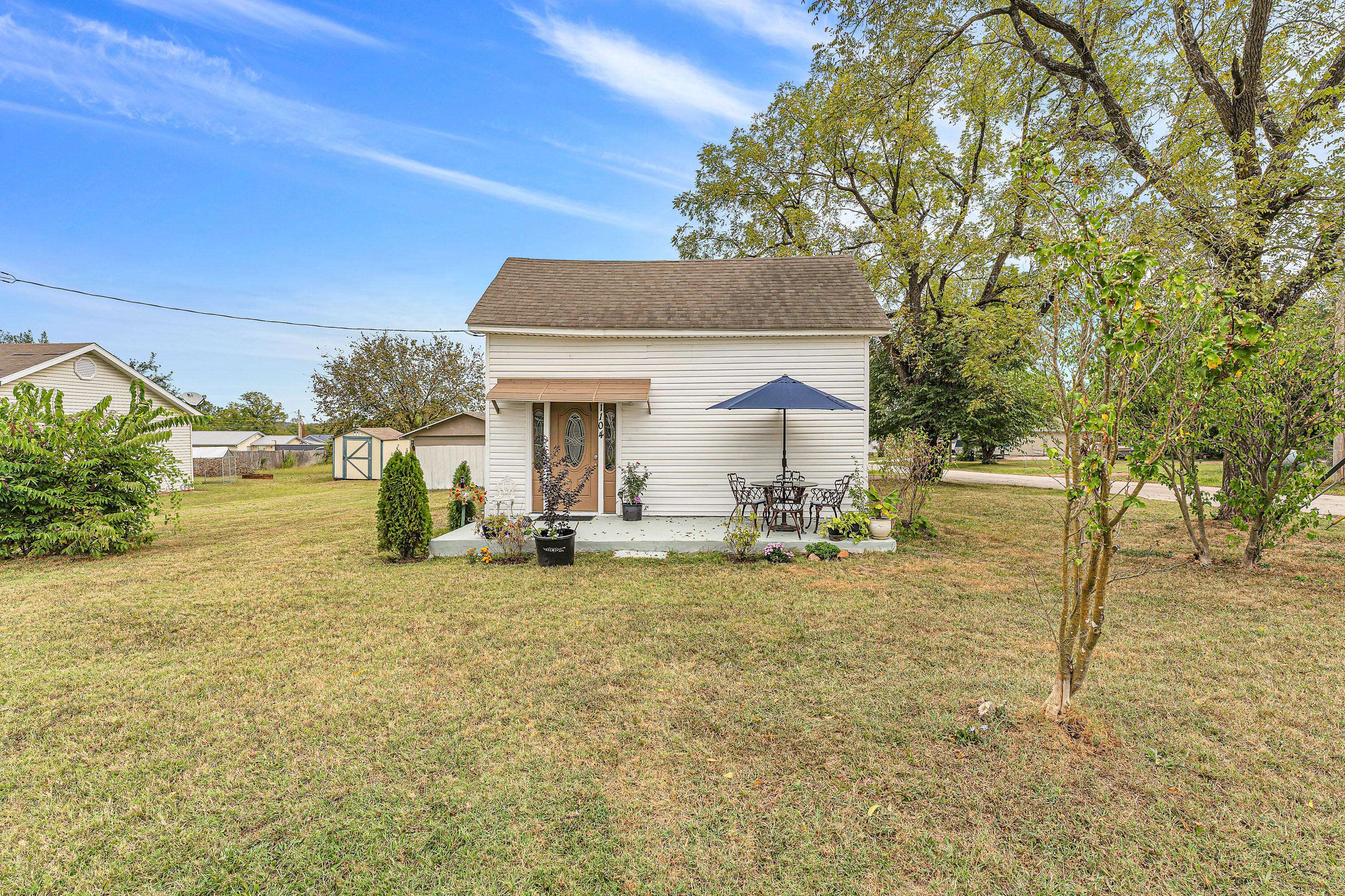 1104 N Oak, Buffalo, MO 65622