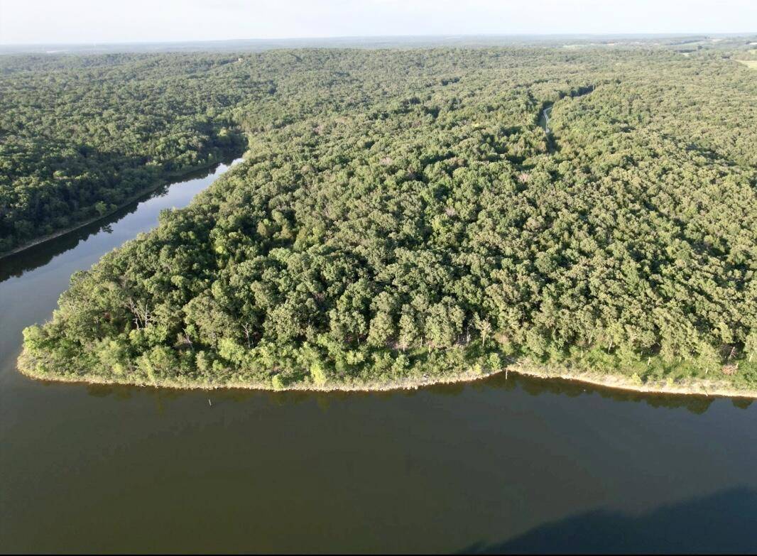 000 Eagles Nest Road, Pittsburg, MO 65724