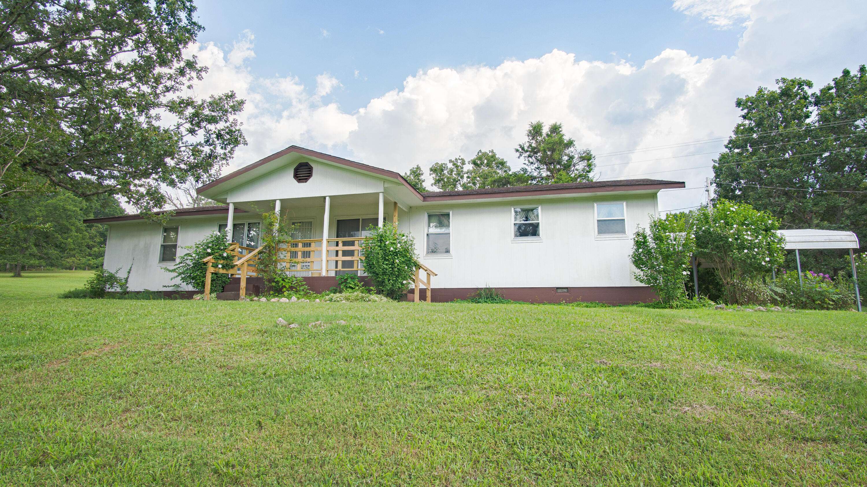 9052 Private Dr 3053, Ava, MO 65608