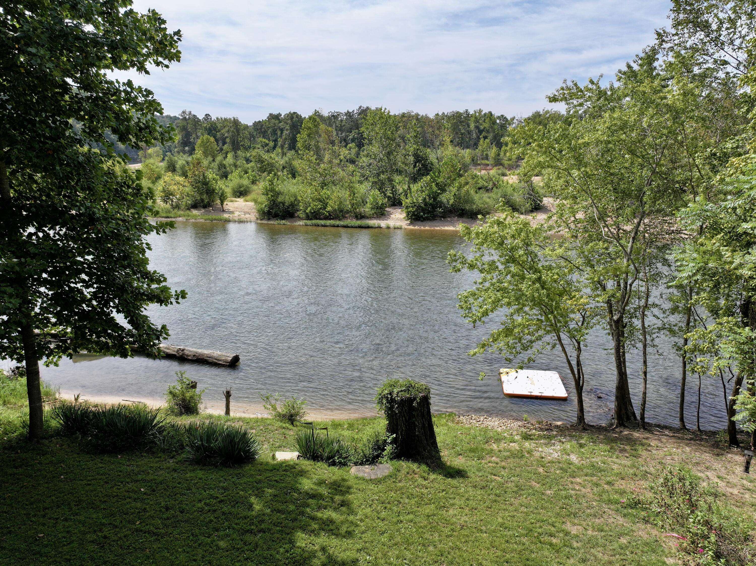 148 Rich Bark LN, Van Buren, MO 63965