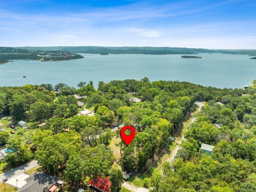 000 Tuttle RD, Hollister, MO 65672