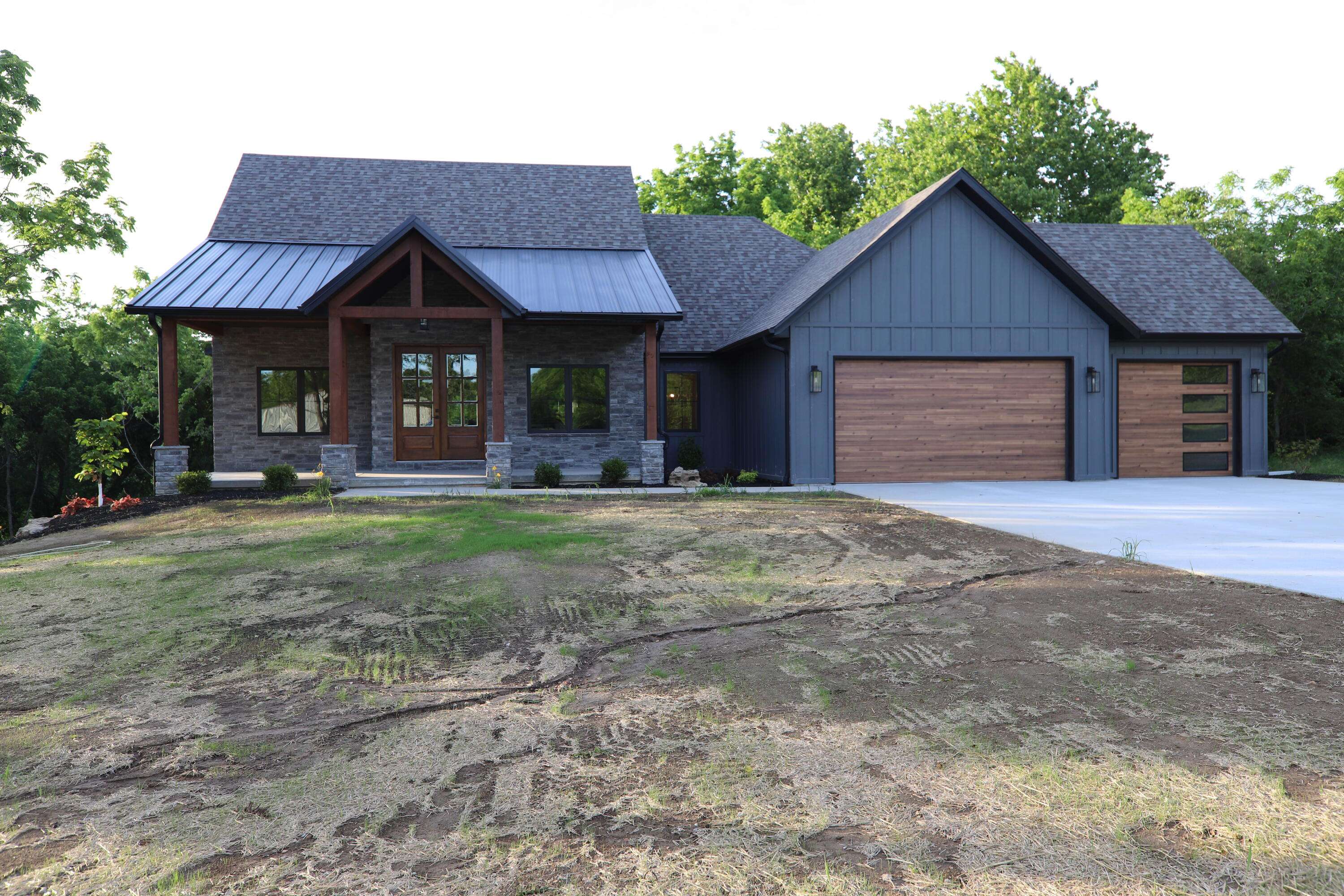 303 Crystal Valley Rd, Clever, MO 65631