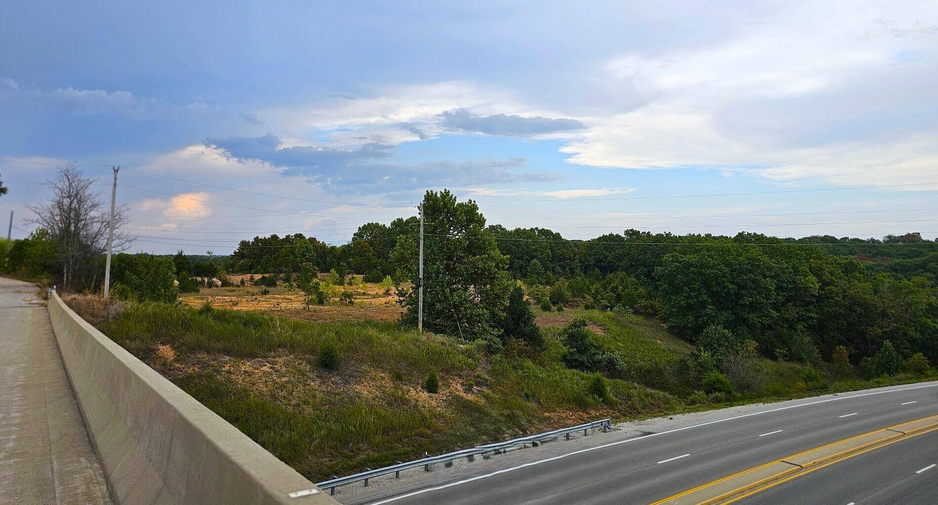 000 Armadillo Ln., Branson West, MO 65737