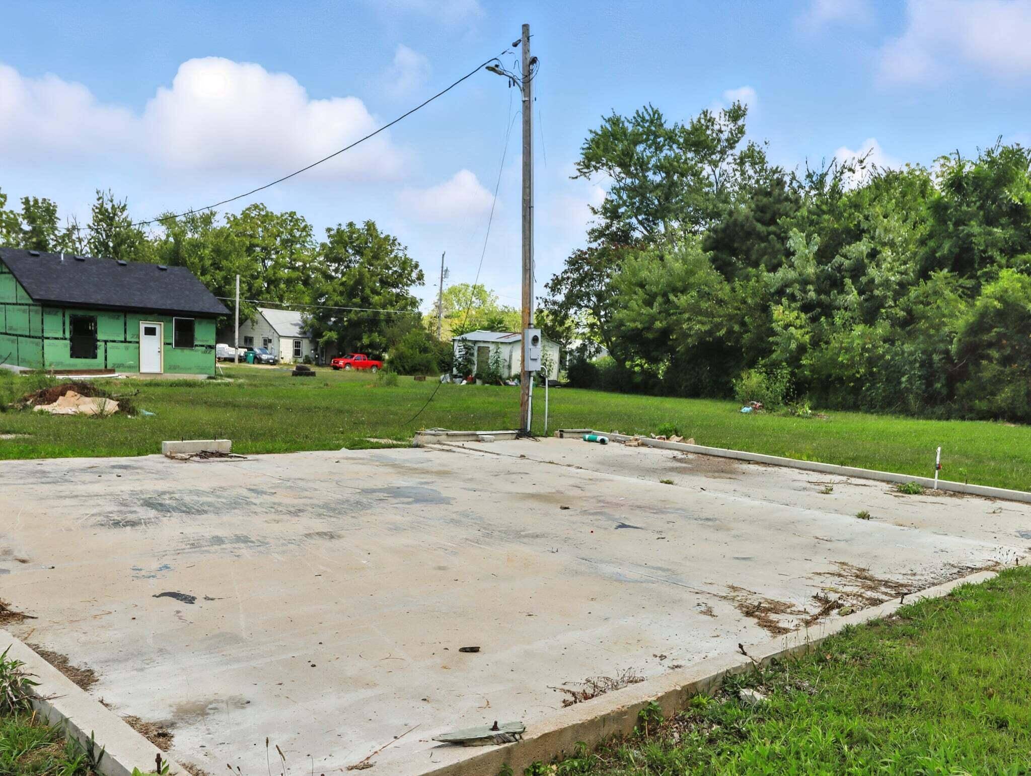 426/432 E South Street, Mountain Grove, MO 65711
