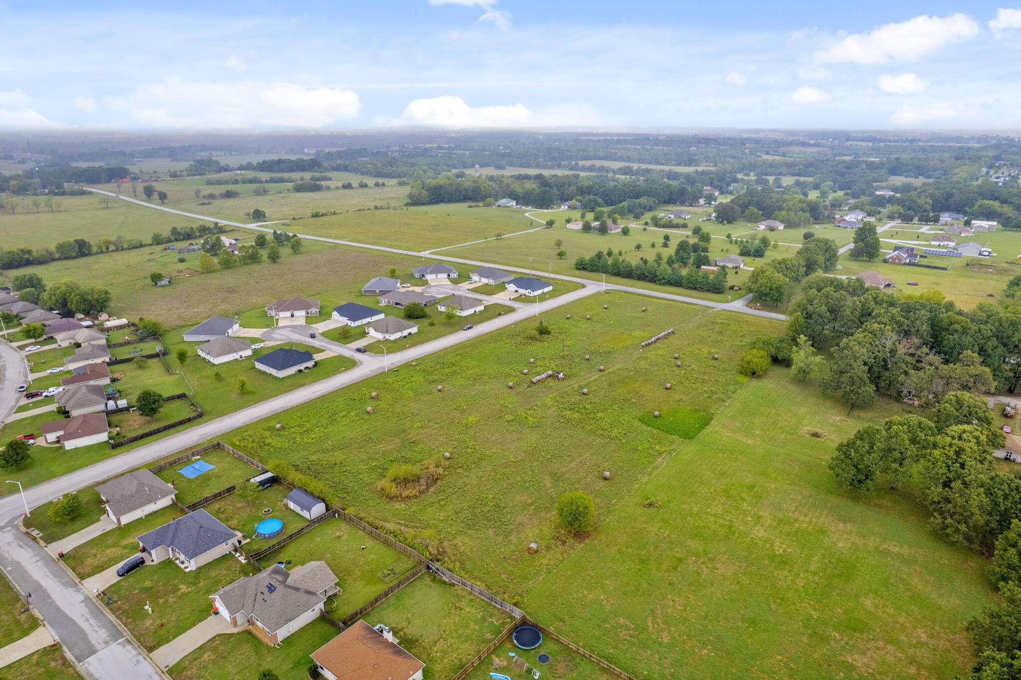 7830 Snow Drop AVE, Clever, MO 65631