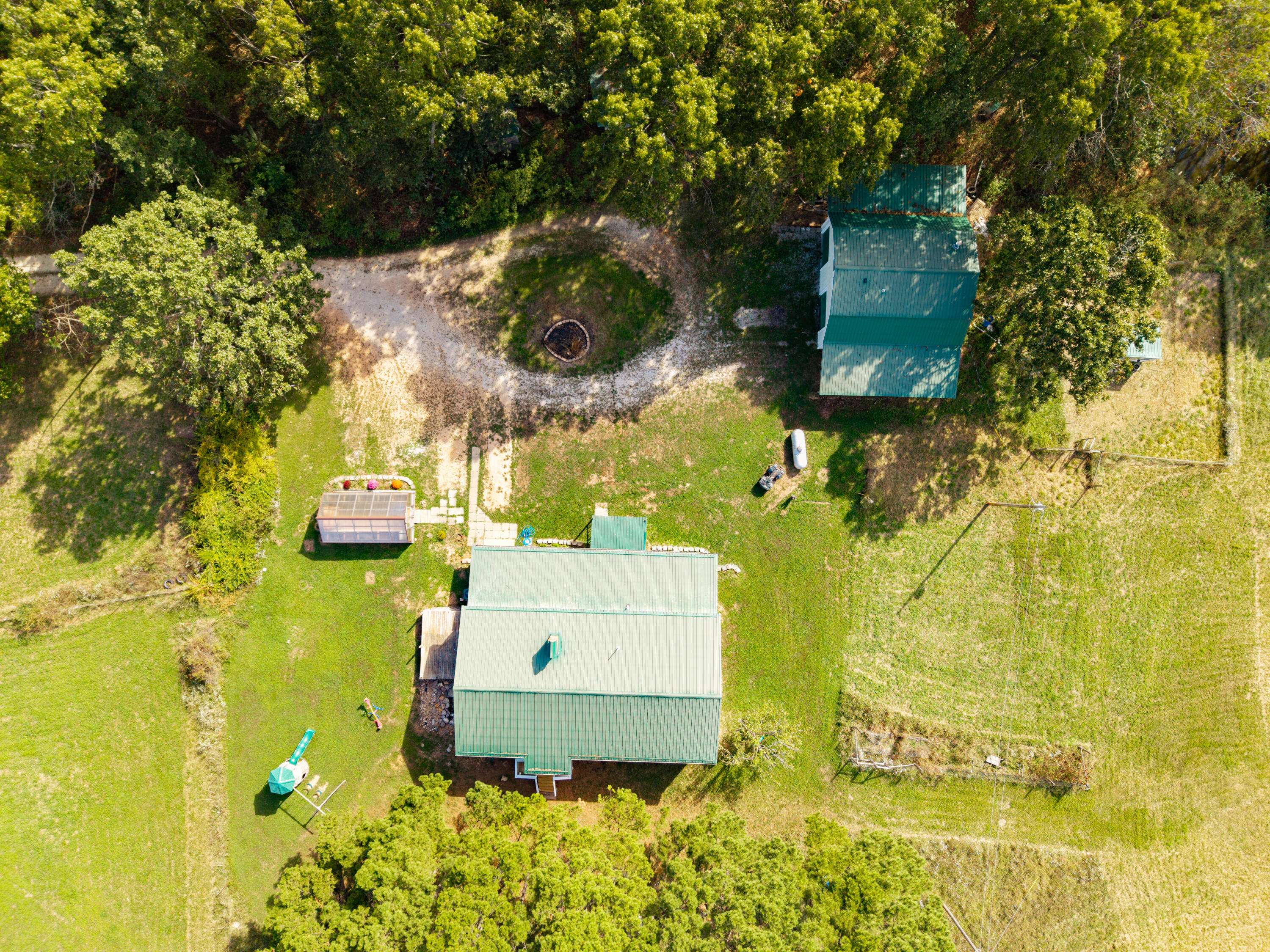 9111 Highway Tt, Hartville, MO 65667