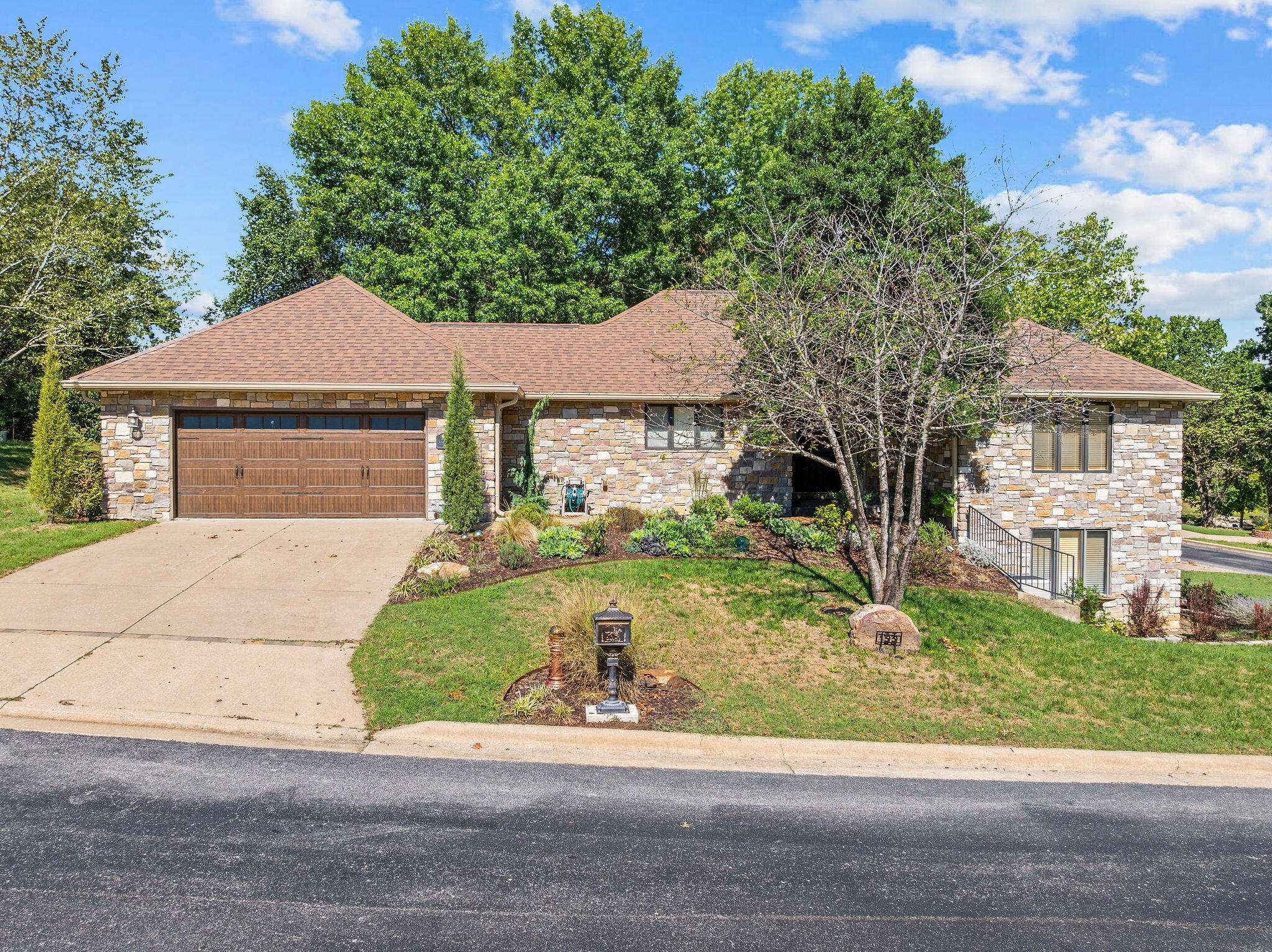 133 Regent DR, Branson, MO 65616