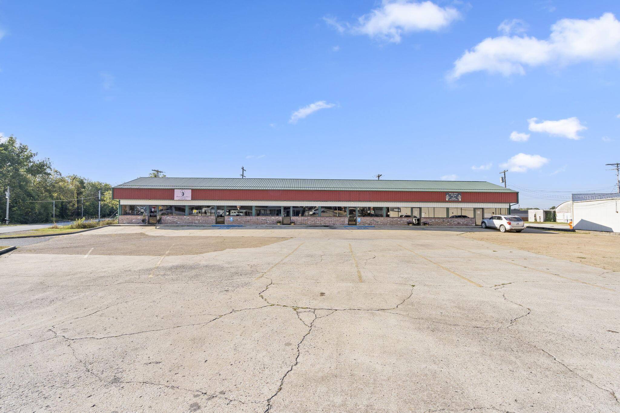 204 E 5th ST, Cassville, MO 65625