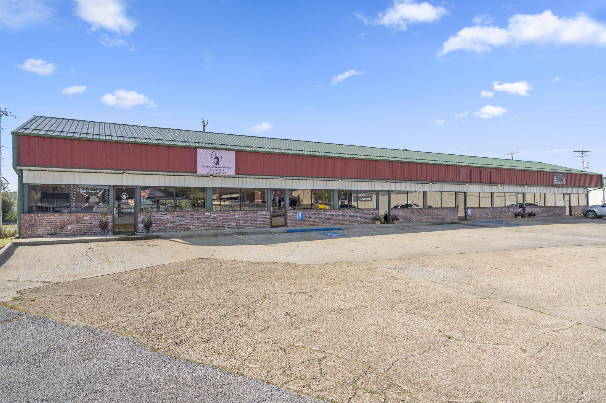 204 E 5th ST, Cassville, MO 65625