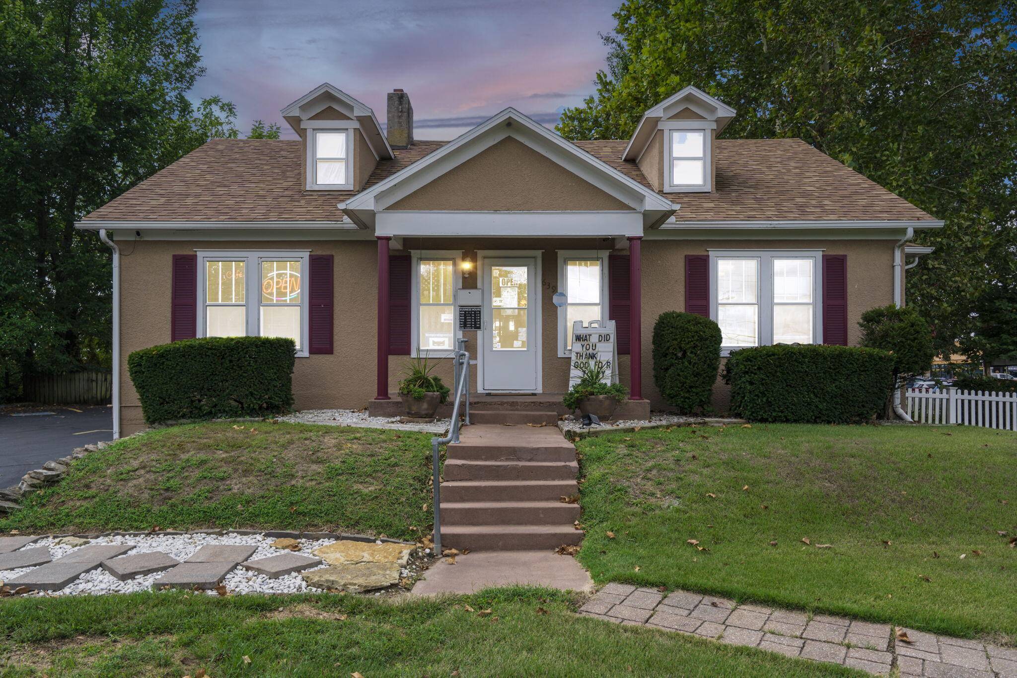 639 S Washington AVE, Lebanon, MO 65536