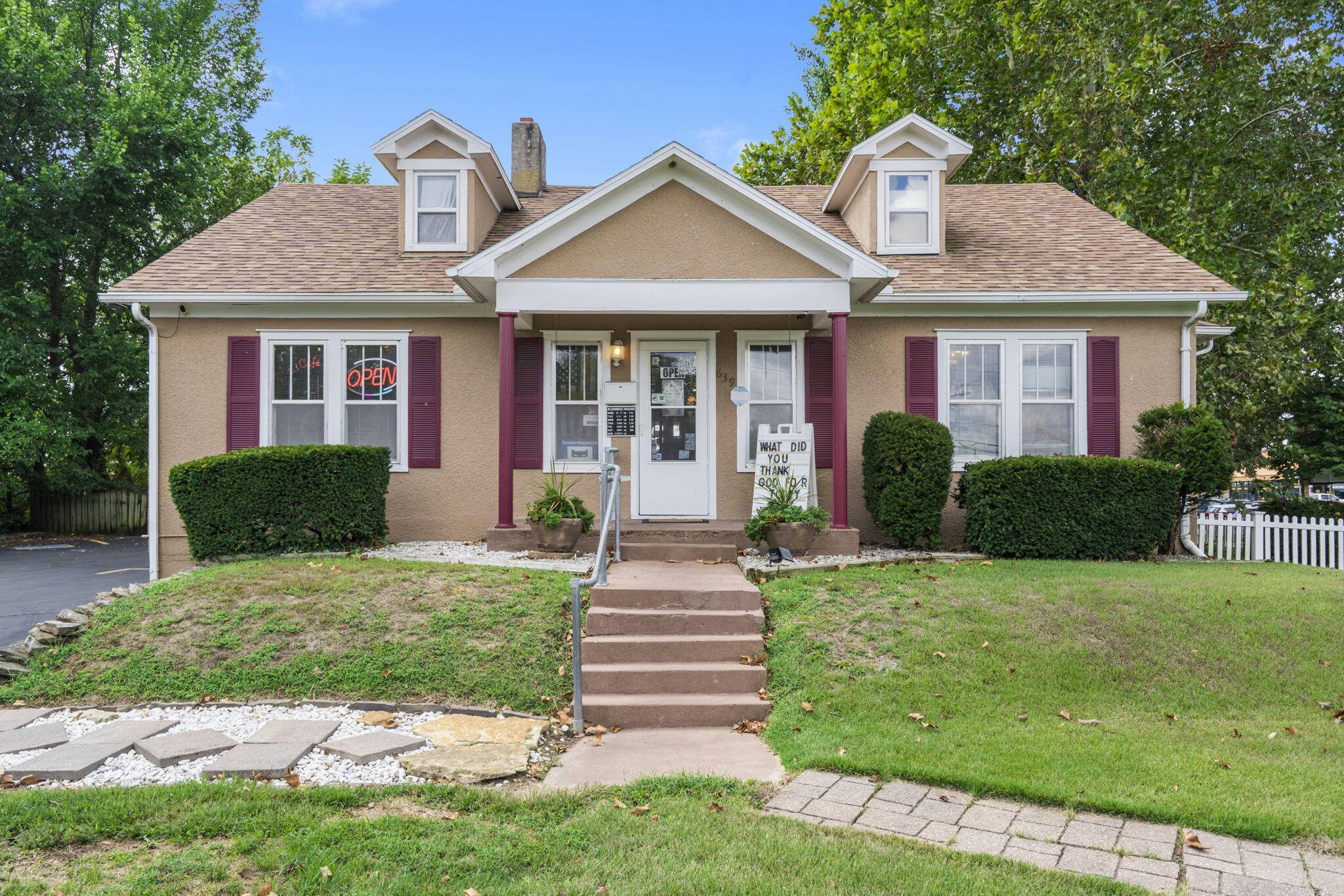 639 S Washington AVE, Lebanon, MO 65536