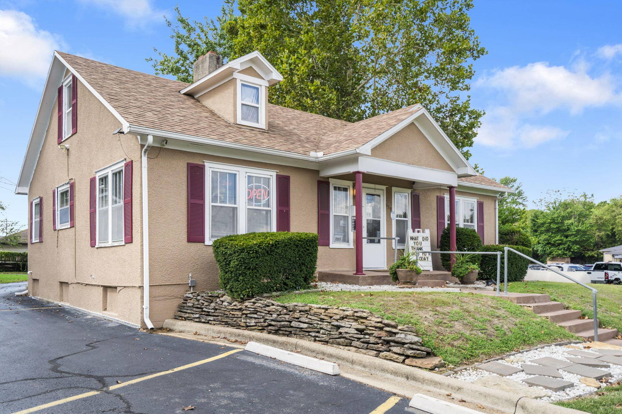 639 S Washington AVE, Lebanon, MO 65536