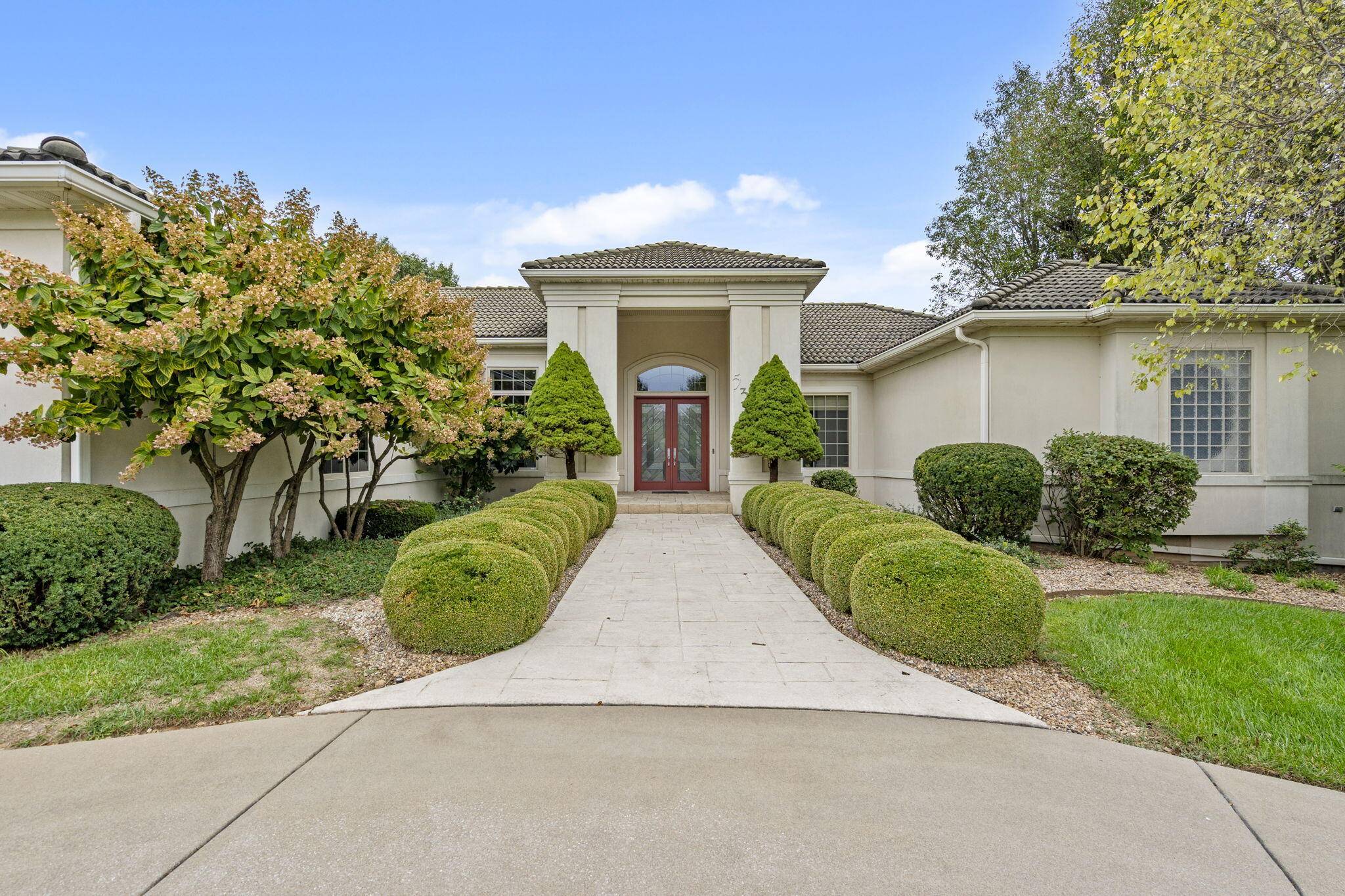 5364 S Castlebay DR, Springfield, MO 65809