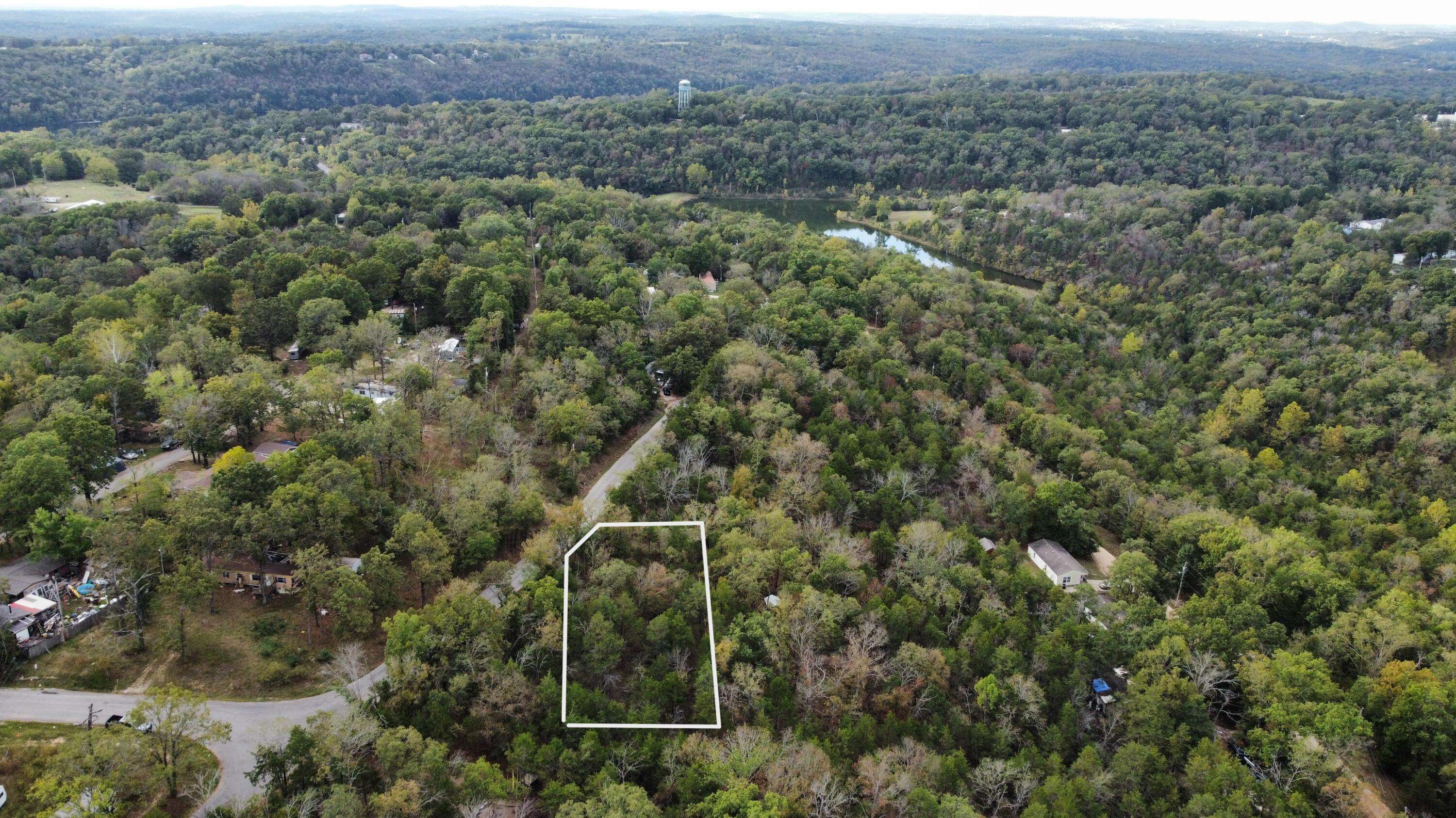 000 Silver Creek RD, Rockaway Beach, MO 65740