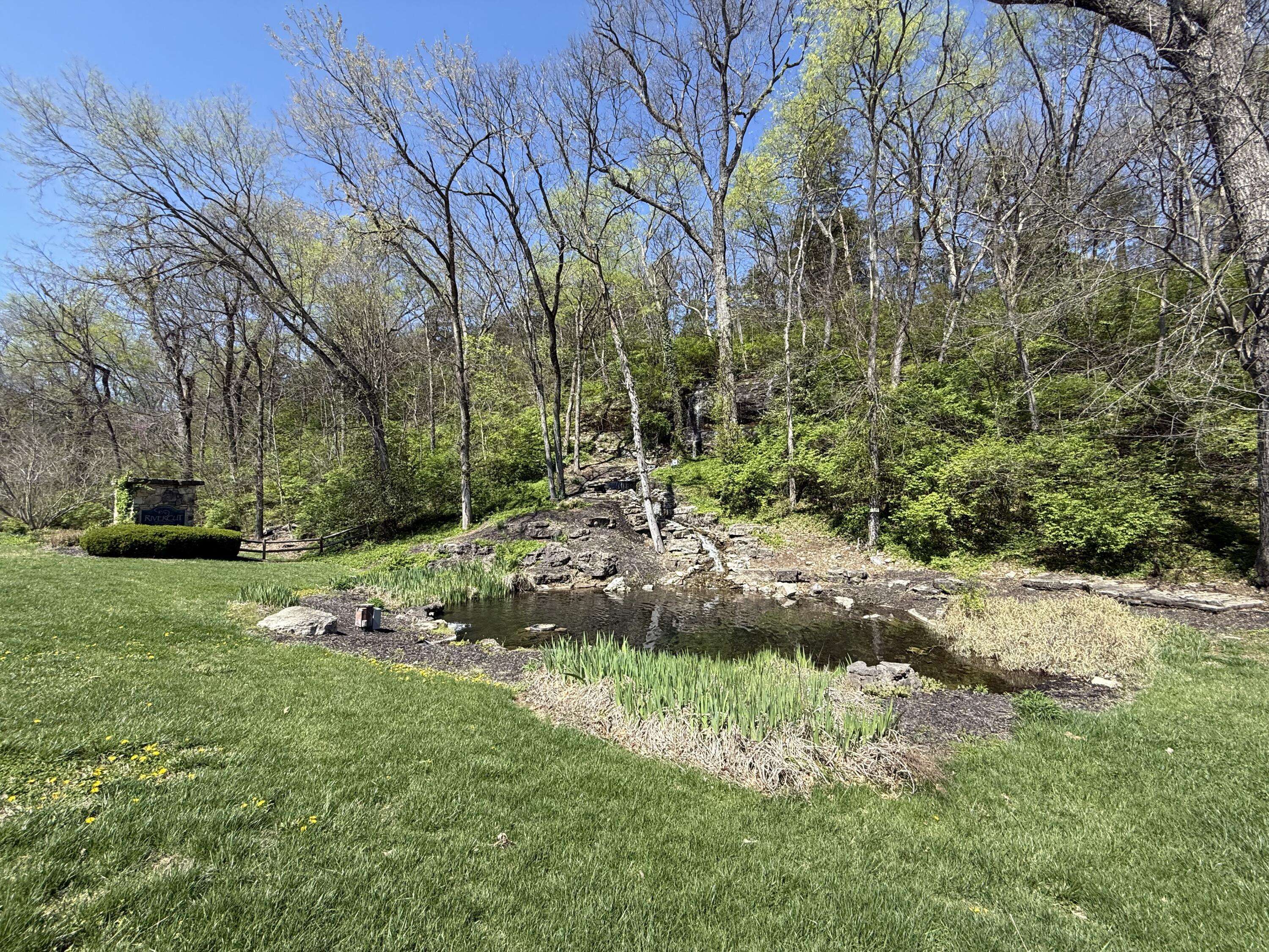 2801 W Oxbow LN, Springfield, MO 65810