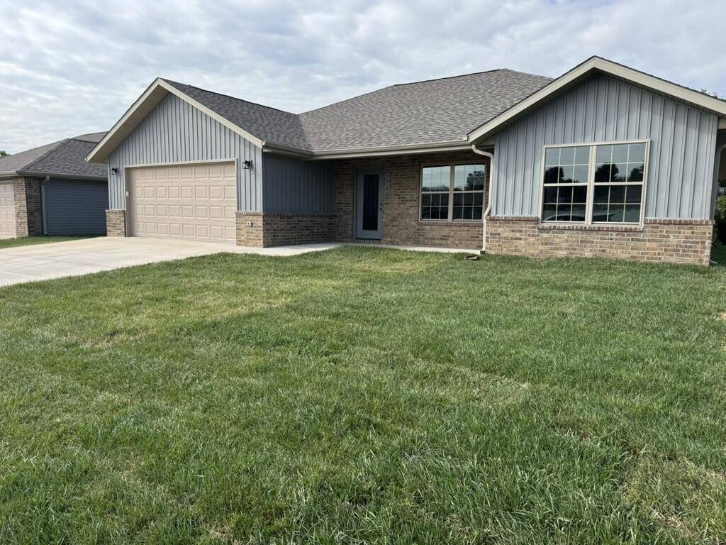 1618 Ridgemont AVE, Monett, MO 65708