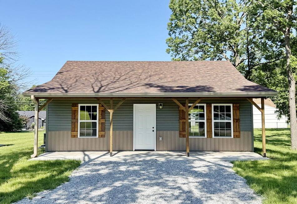 904 S Kirkpatrick ST, El Dorado Springs, MO 64744