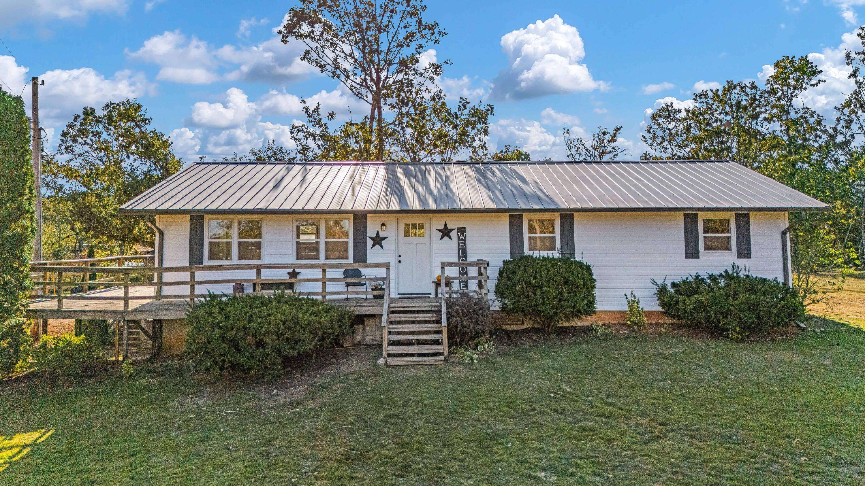 2782 County Road 7440, Moody, MO 65777