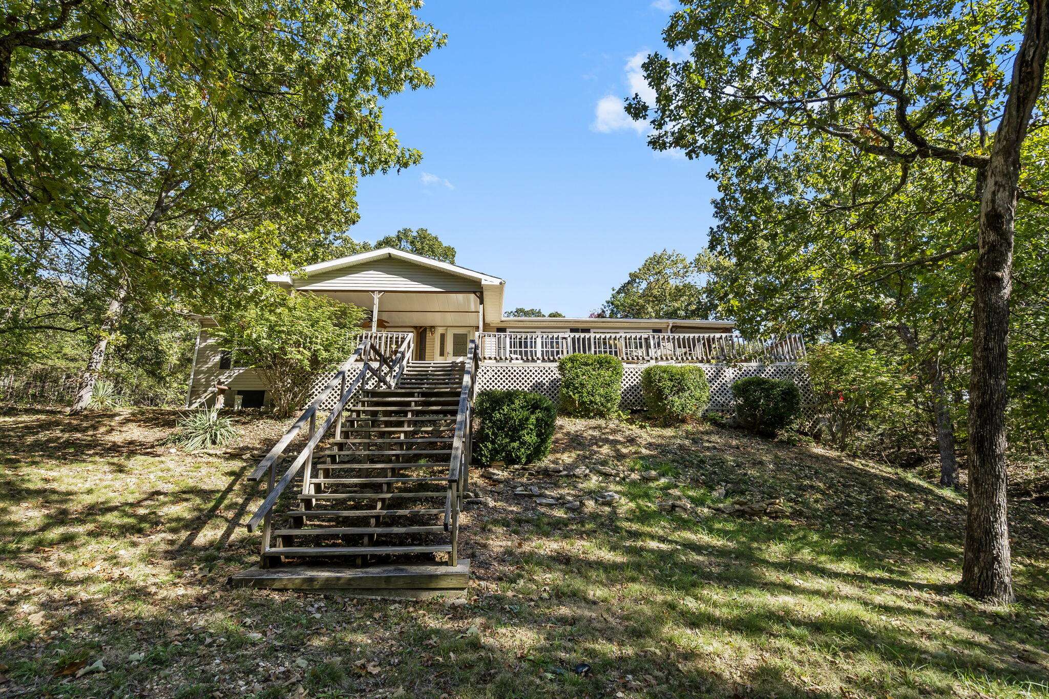 39 Troutdale LN, Branson West, MO 65737