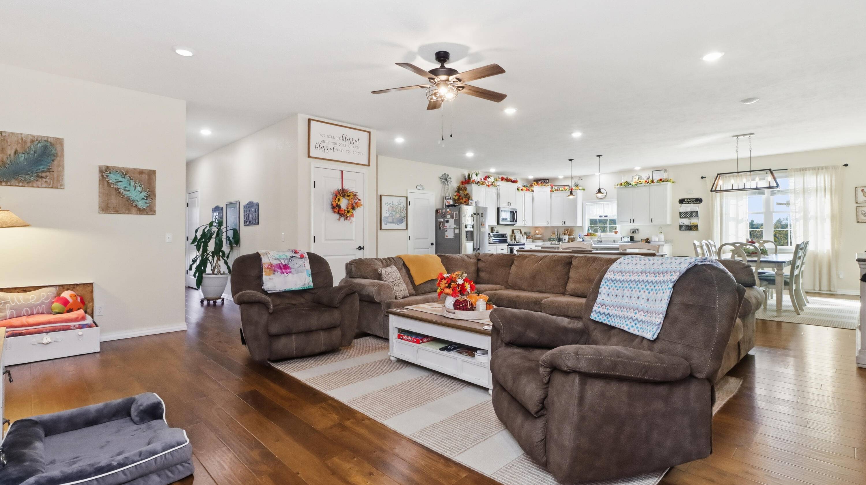 1826 Top Road RD, Mountain Grove, MO 65711