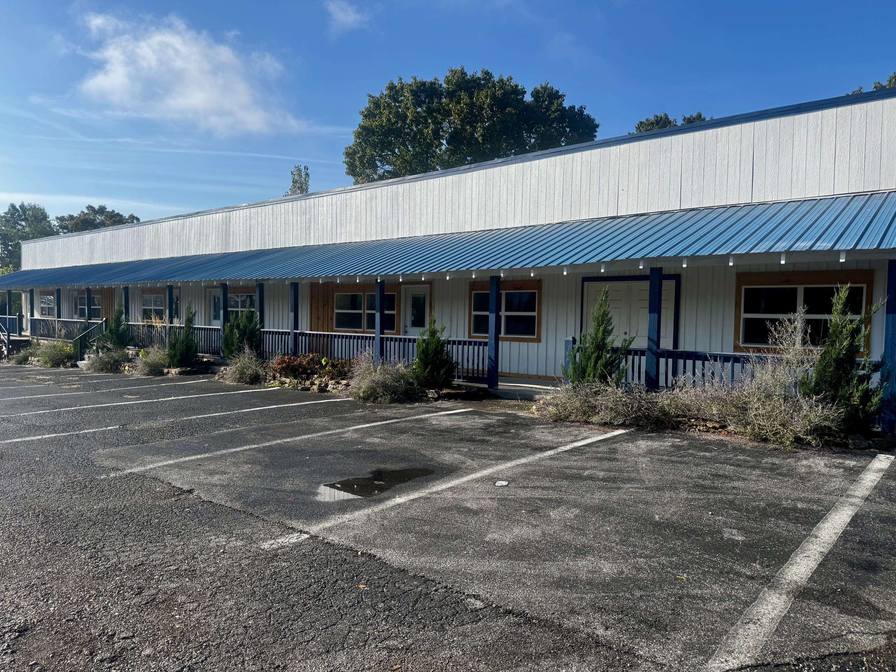 9310 E State Highway 76, Branson West, MO 65737