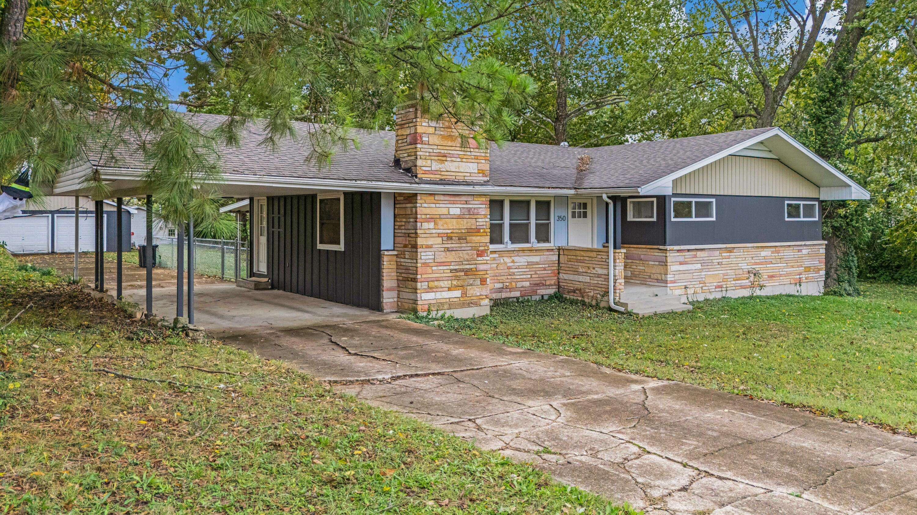 350 E Olden ST, West Plains, MO 65775