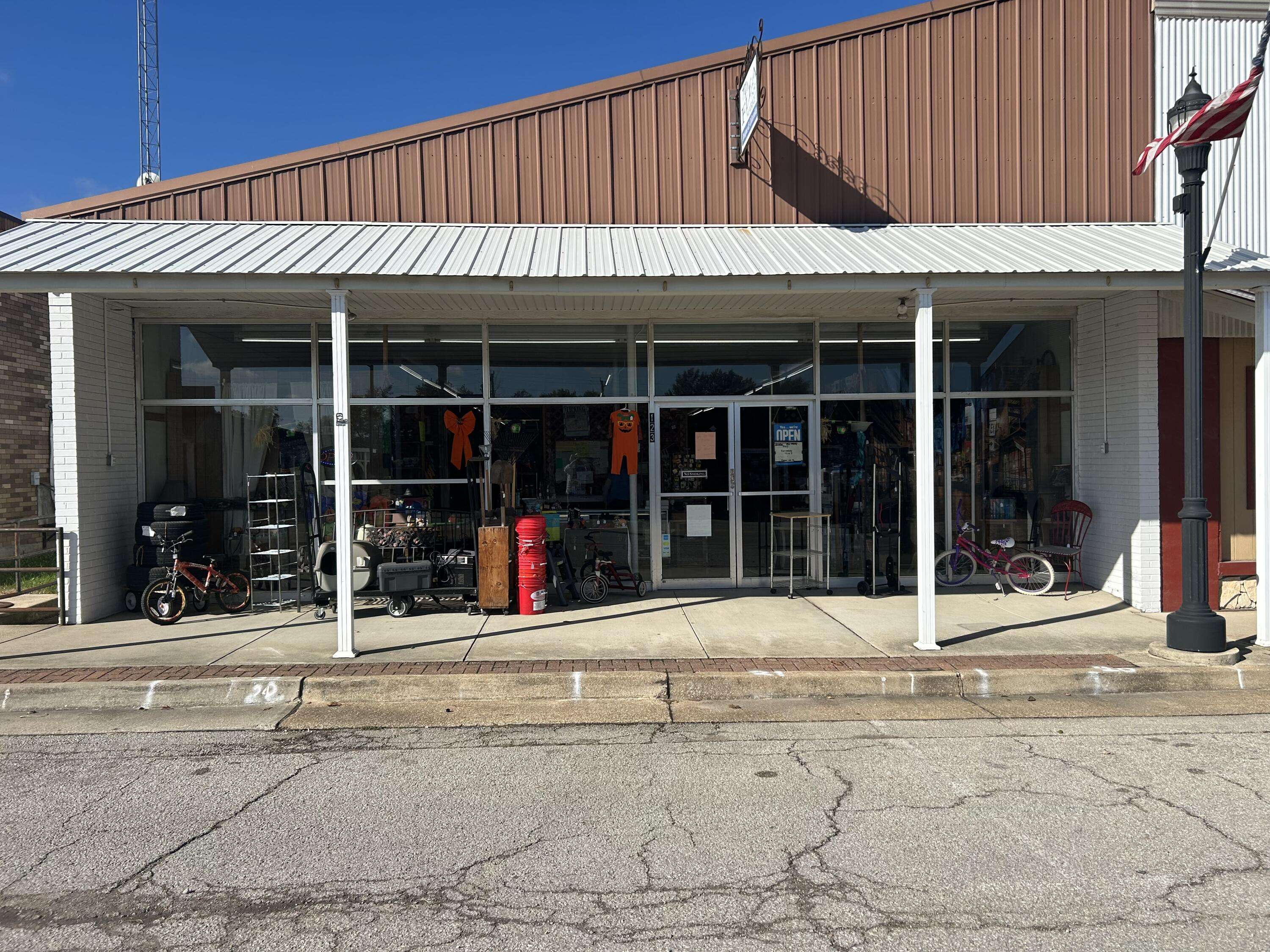 123 S Main ST, Licking, MO 65542